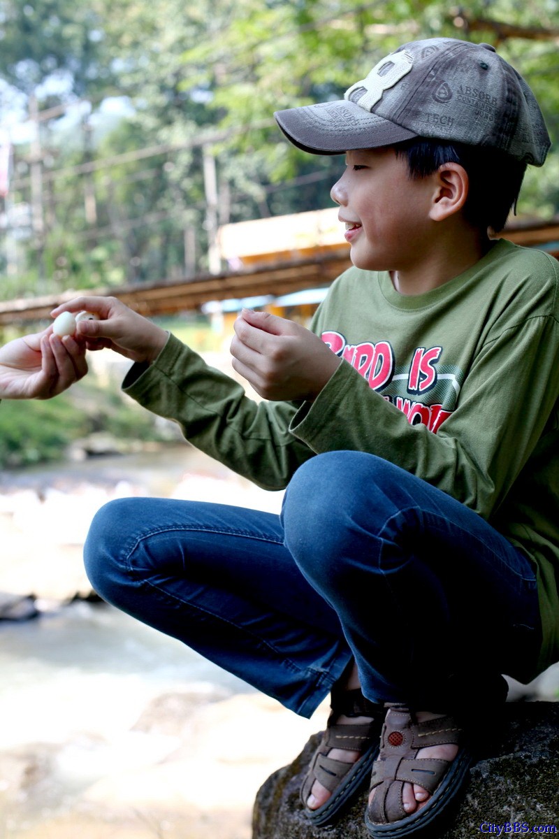 泰国北部 Doi Pha Hom Pak National Parks 泰国森林公园里的小溪 Mae Jai Stream 泰国北部 Doi Pha Hom Pak National Parks 泰国森林公园里的小溪 Mae Jai Stream